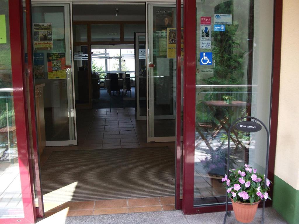 Hotel Am Wald -Garni- Elgersburg Экстерьер фото