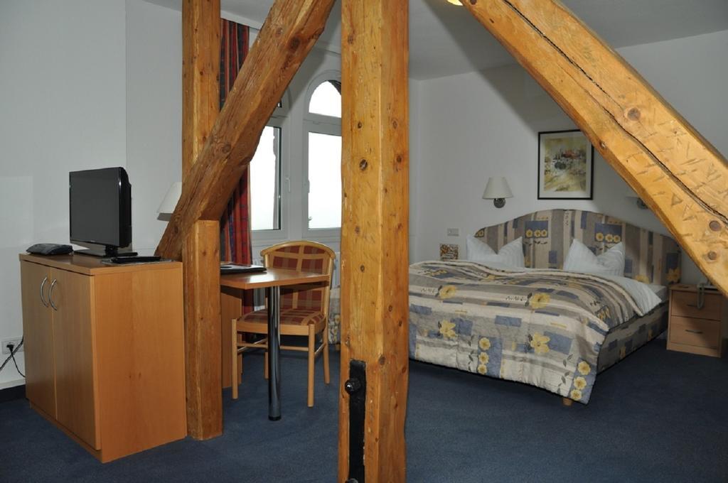Hotel Am Wald -Garni- Elgersburg Экстерьер фото