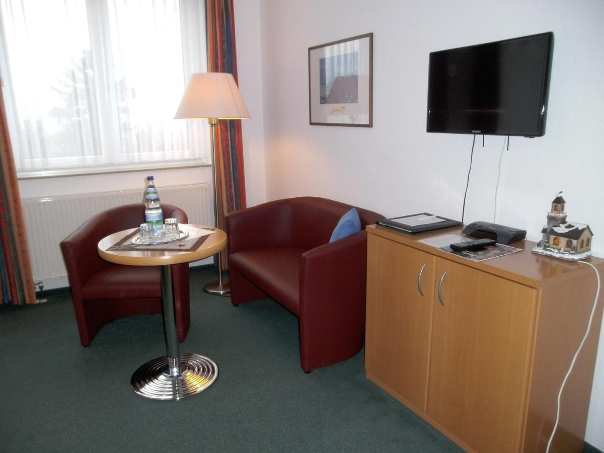 Hotel Am Wald -Garni- Elgersburg Экстерьер фото