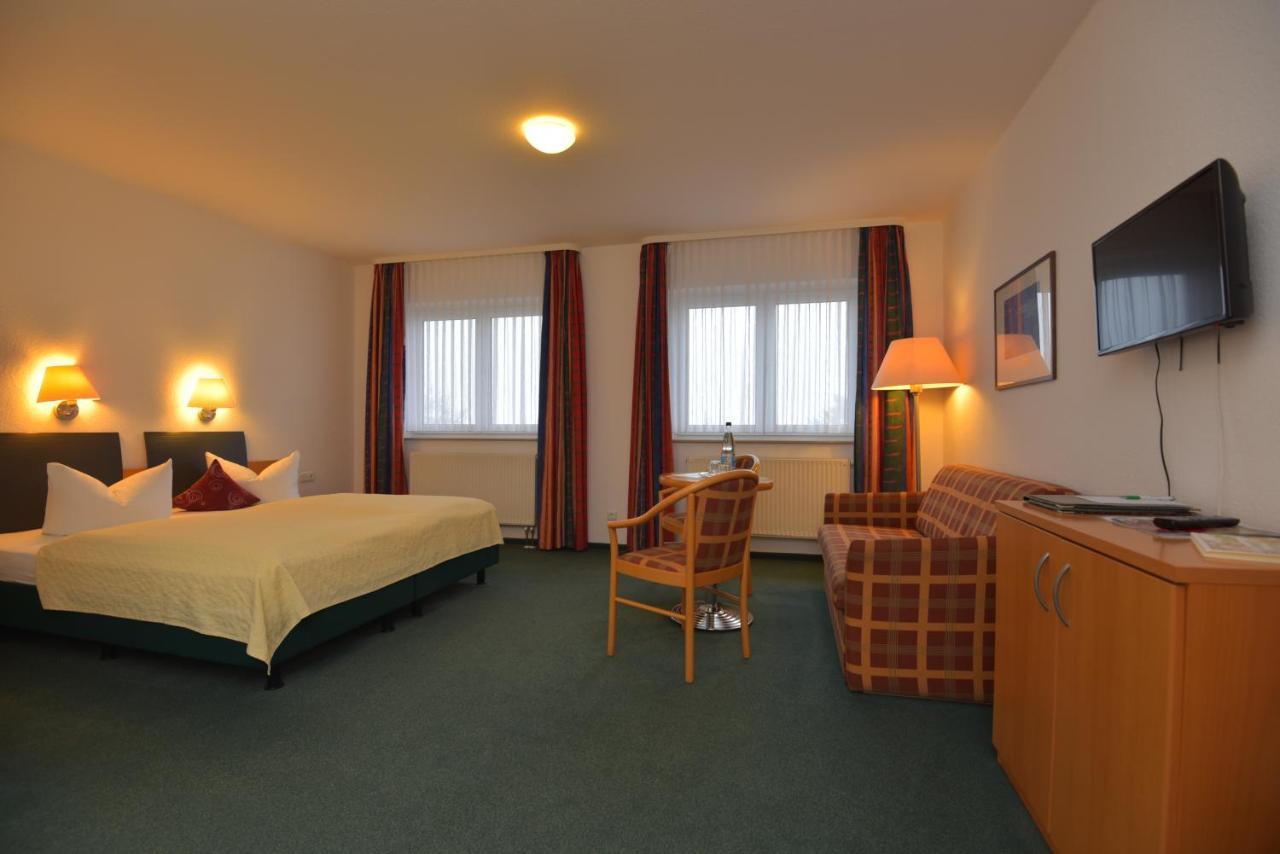 Hotel Am Wald -Garni- Elgersburg Экстерьер фото