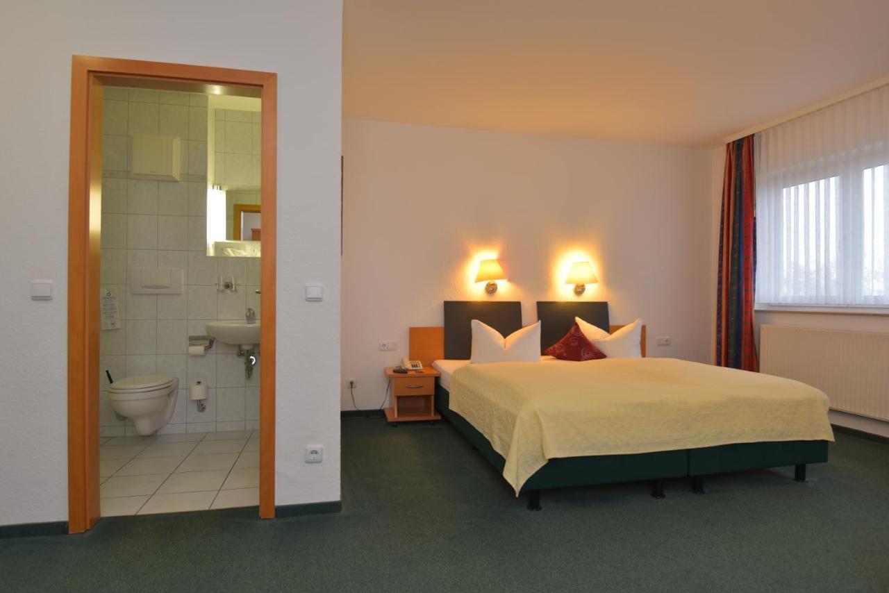 Hotel Am Wald -Garni- Elgersburg Экстерьер фото