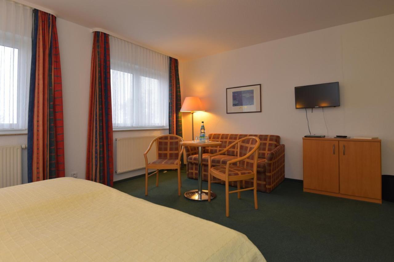 Hotel Am Wald -Garni- Elgersburg Экстерьер фото