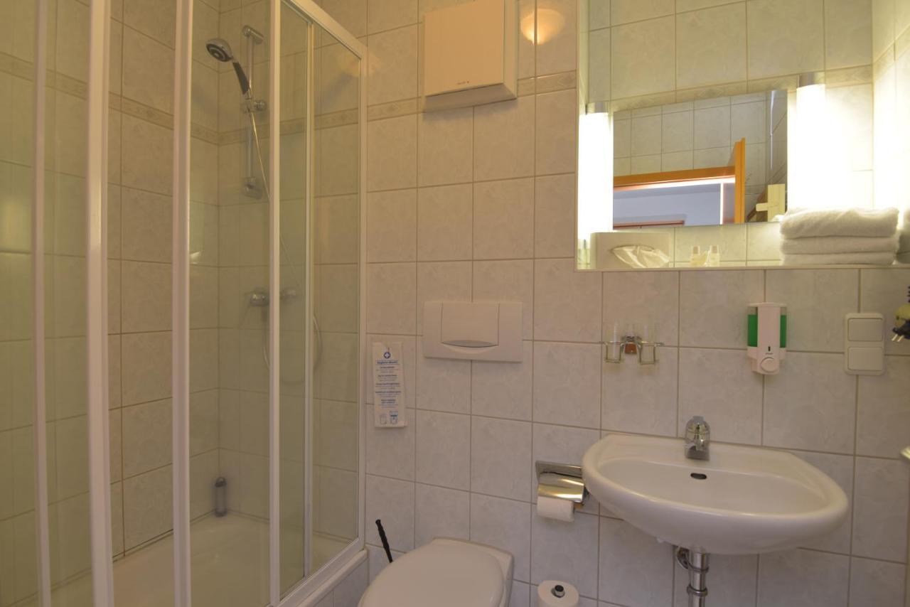 Hotel Am Wald -Garni- Elgersburg Экстерьер фото