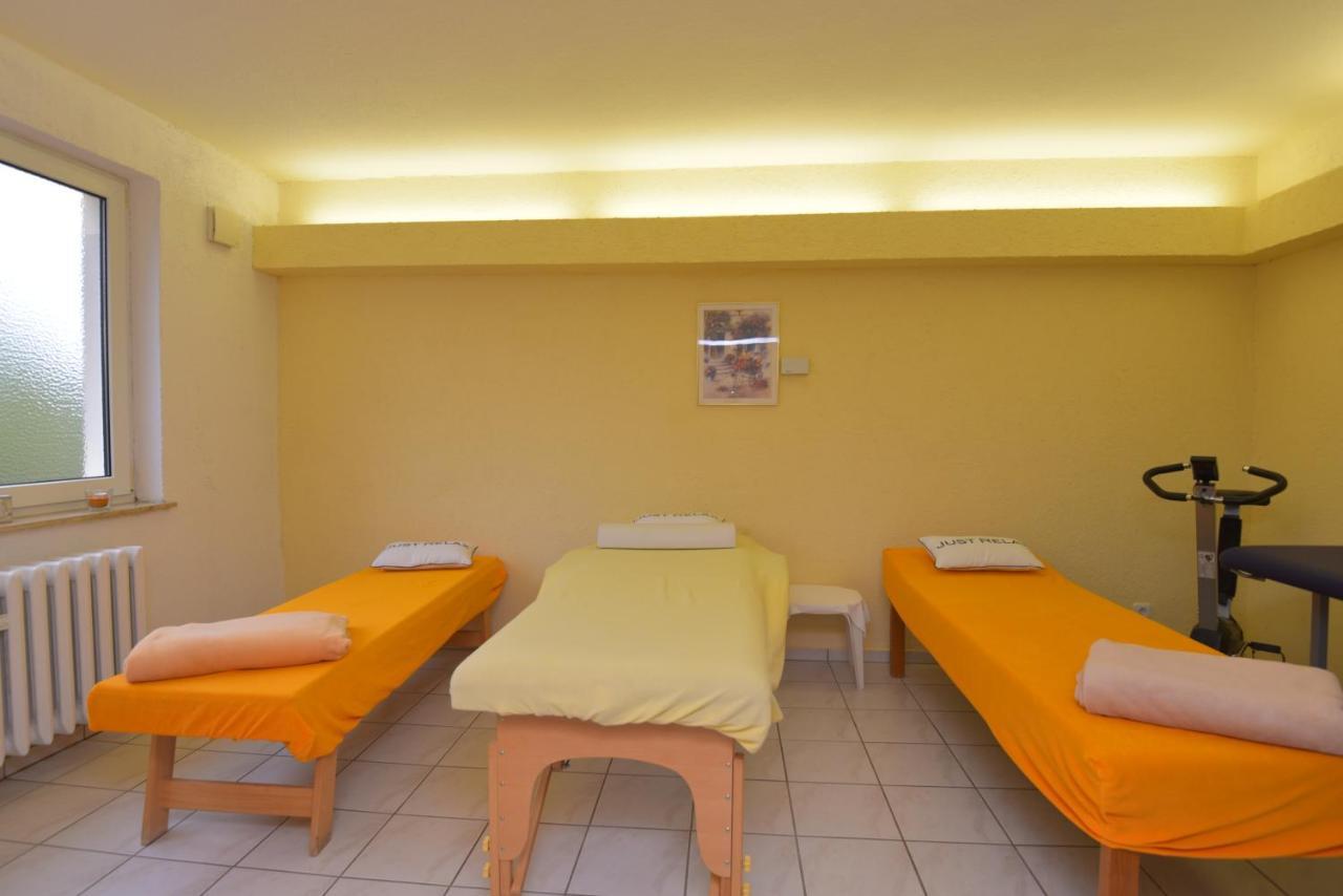 Hotel Am Wald -Garni- Elgersburg Экстерьер фото